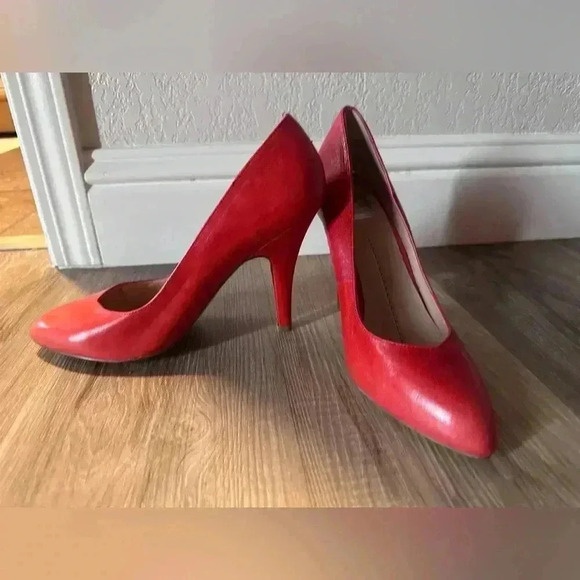 DV by Dolce Vita Red Leather Pointed Toe Heel Classic Chic Women Size 10 Holiday - Picture 1 of 12